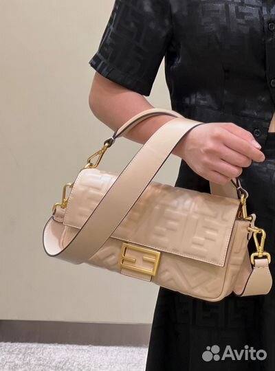 Сумка Fendi Baguette 27 светло бежевая