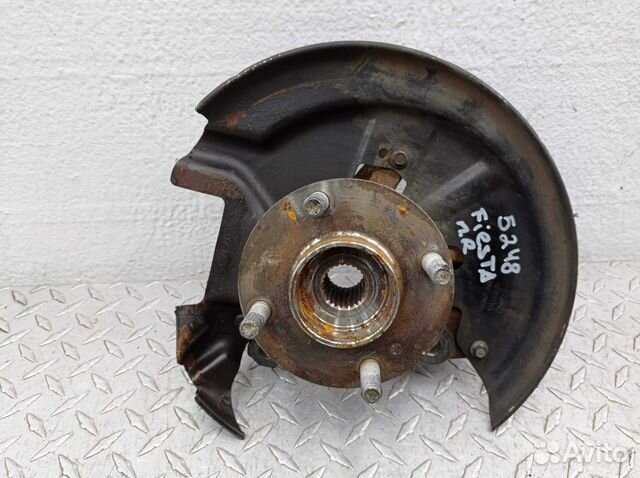 Кулак поворотный правый Ford Fiesta 6