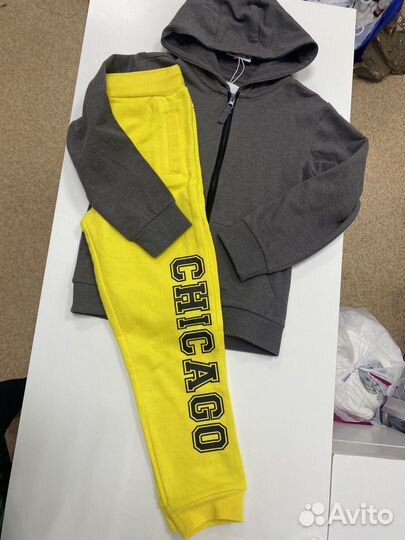 Костюм комплект для мальчика 128 новый