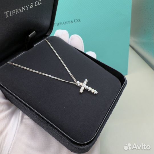 Бриллиантовый крестик с цепочкой