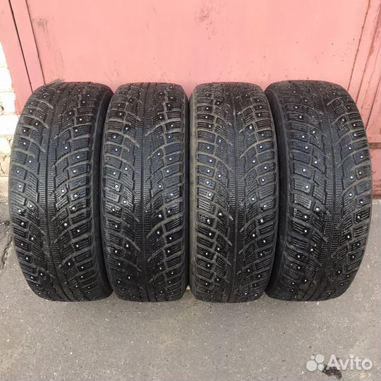 Kumho I'Zen RV Stud KC16 235/60 R18 107T