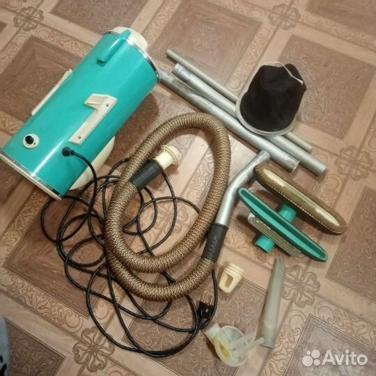 Пылесос Чайка 3 СССР винтаж