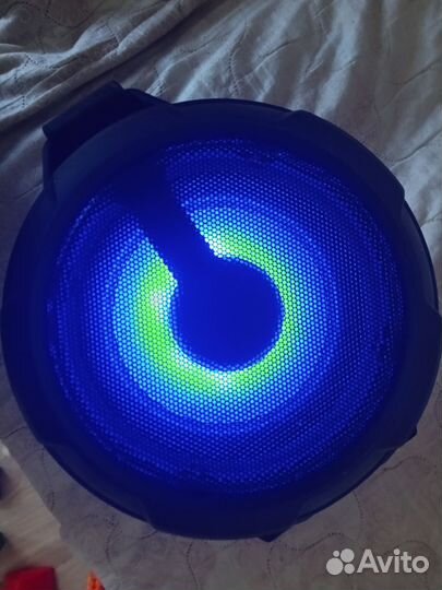 Блютуз колонка