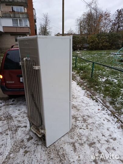 2 холодильника