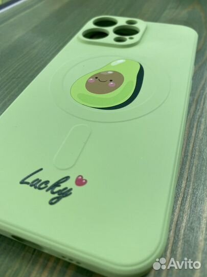 Чехлы на iPhone 13 pro с MagSafe