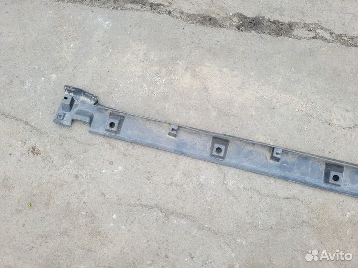 Накладка правого порога на Suzuki Grand Vitara 2