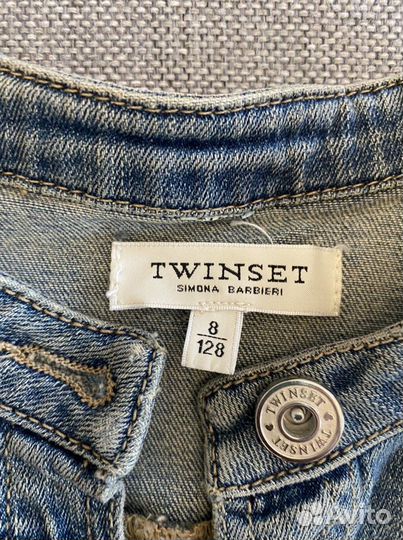 Куртка Twinset. Юбка Liu jo. Футболка Monnalisa