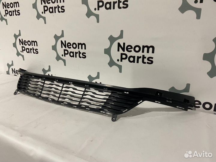 Решетка бампера центральная Kia Rio 3 QB 11-15