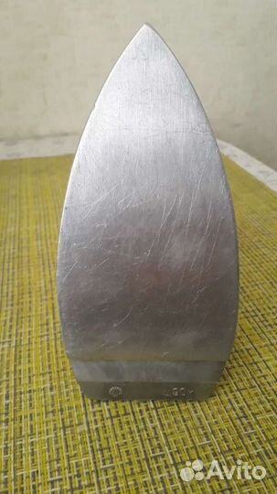 Игрушечный утюг СССР