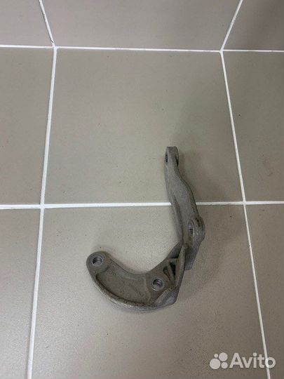 Кронштейн Renault Duster 2 (Hjd) 2 1.3 TCE (H5H)