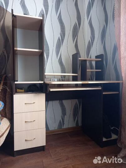 Компьютерный стол