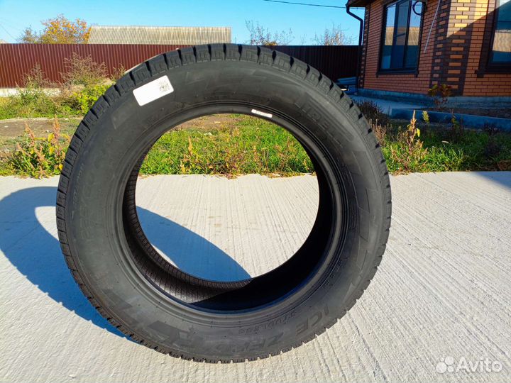 Pirelli Ice Zero FR 225/60 R18 104T