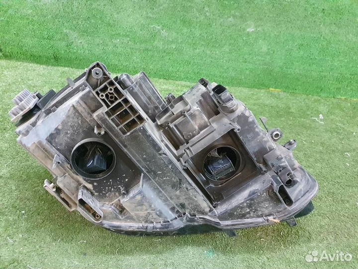 Фара левая Volkswagen Tiguan