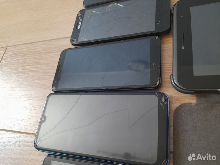 Телефоны на запчасти