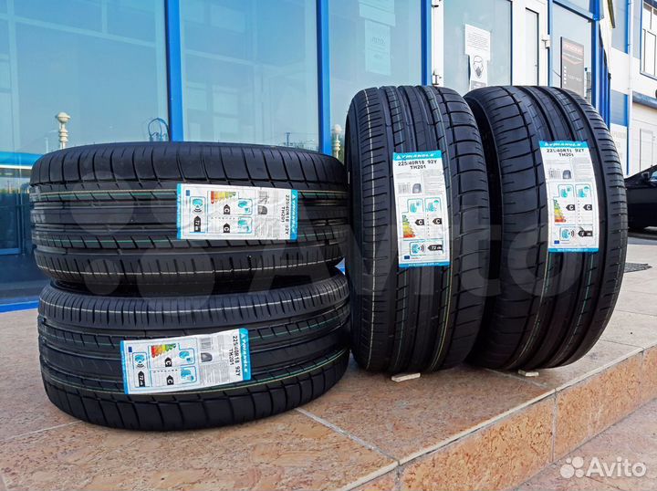 Triangle TH201 245/35 R19