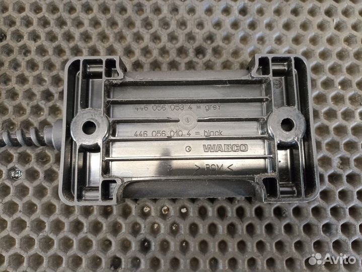 1337230 Пульт управления пневмоподвеской