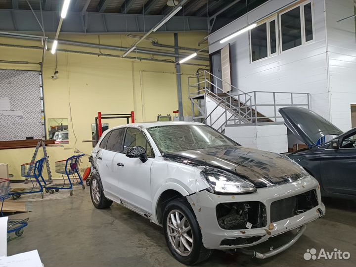 Porsche Cayenne 3.0 AT, 2019, битый, 6 000 км