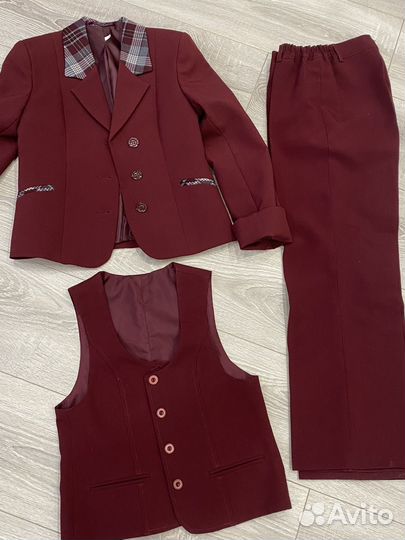 Школьный костюм