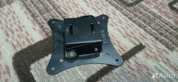 Крепление телевизора к стене