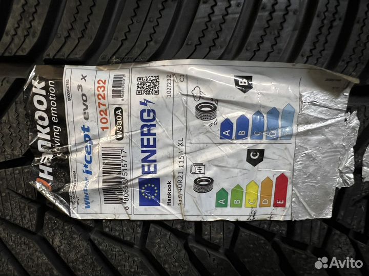 Hankook Winter I'Cept Evo 3 W330A 315/40 R21 и 275/45 R21