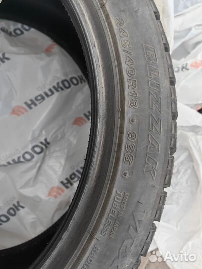 Bridgestone Blizzak VRX 225/40 R18 93S