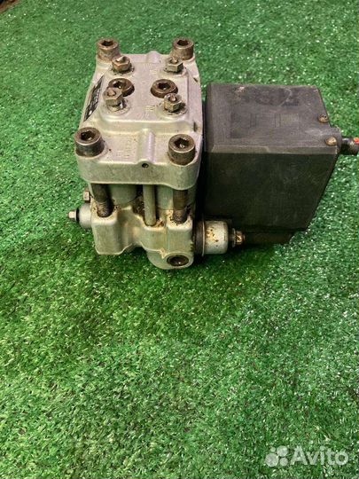 Блок абс Audi 100 C4