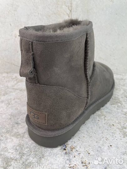 Ugg Classic Mini II