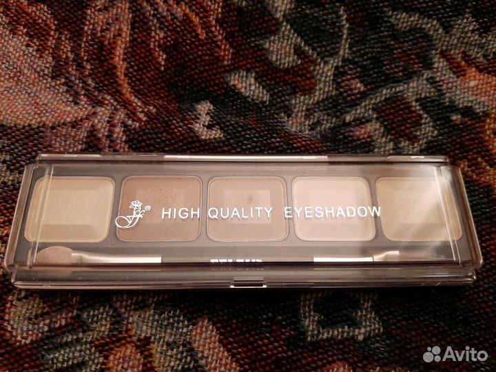 Тени для век