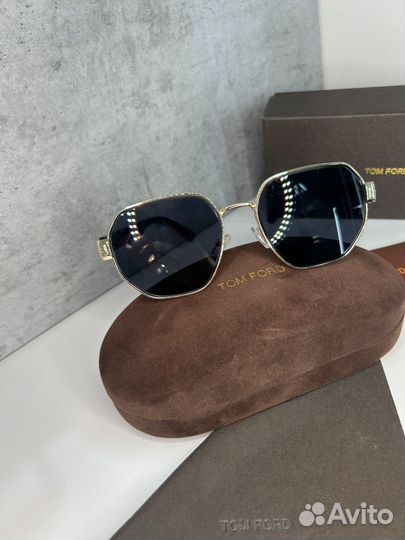 Солнцезащитные очки том форд