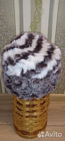 Шапка женская 52-56р коричнево-белая пушистая иск