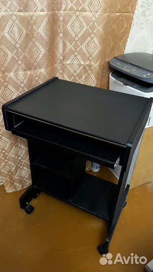 Компьютерный стол