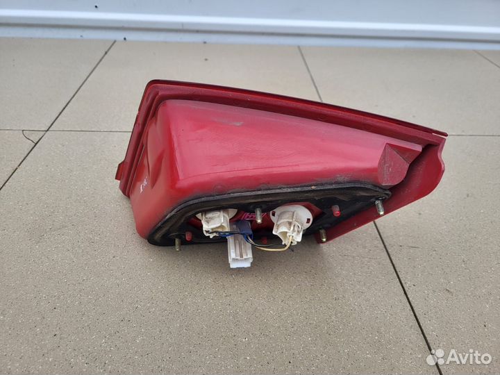 Фонарь задний левый внутренний Chevrolet Лачетти