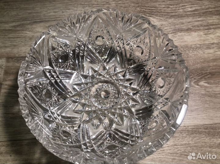 Ваза хрустальная