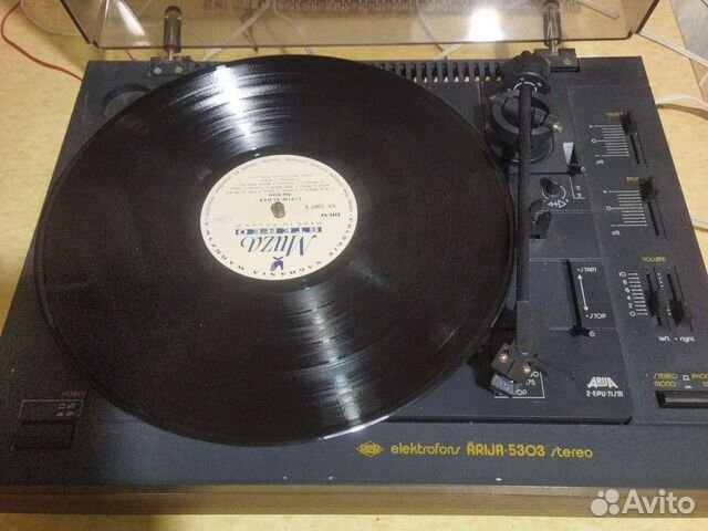 Проигрыватель винила