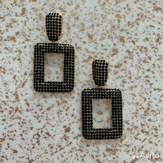 Серьги крупные стильные