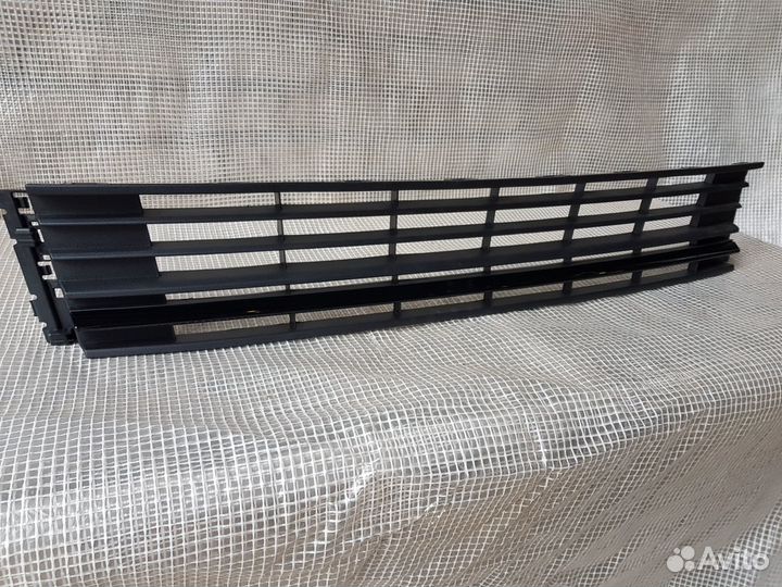 Решетка бампера (чёрный глянец) Volkswagen Polo