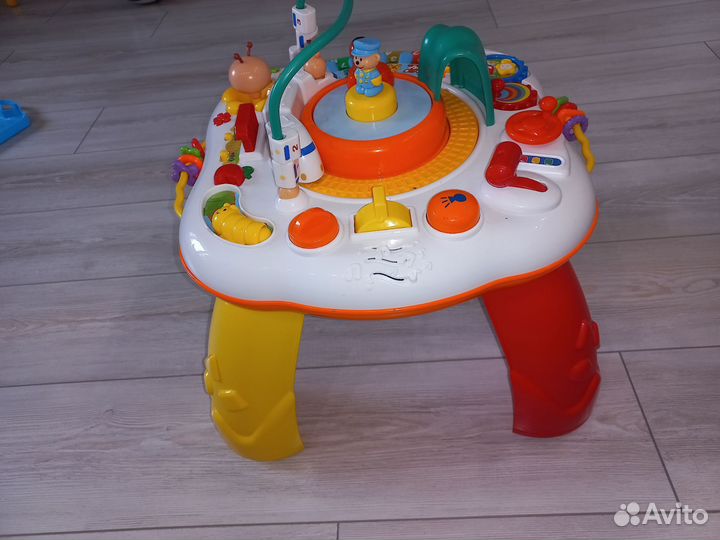 Столик игровой