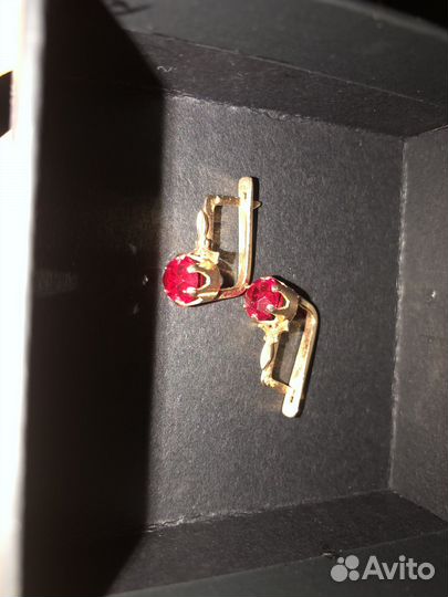 Золотые серьги