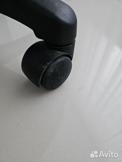 Компьютерное офисное кресло