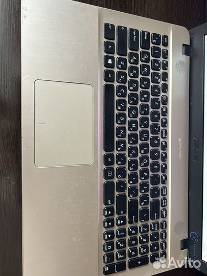 Ноутбук asus