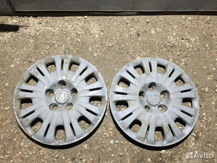 Колпаки 2 шт. Honda r15 оригинал