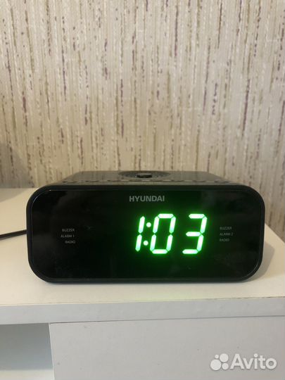 Радио-часы Hyundai H-RCL221