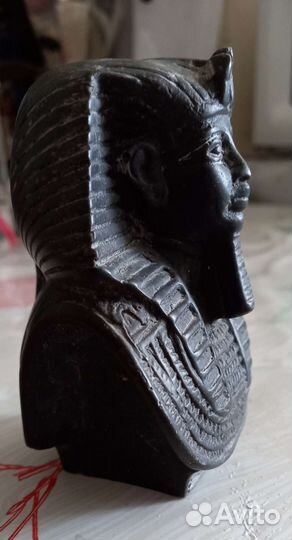 Бюст фараон Тутанхамон