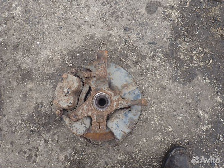 Кулак поворотный передний правый для Mazda CX 7