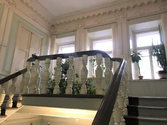 Здание, 867 м²