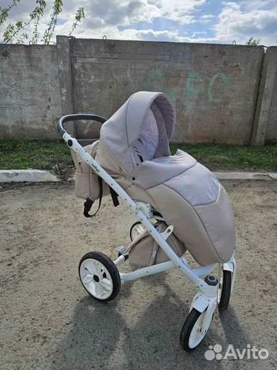Продам коляску 2 в 1 в отличном состоянии