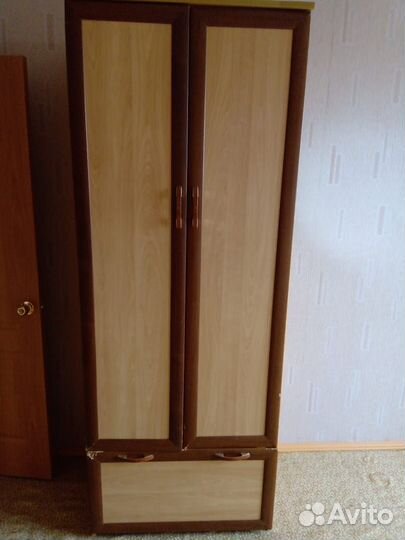 Шкаф распашной бу