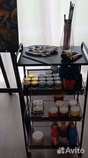 Этажерка на колесиках металлическая