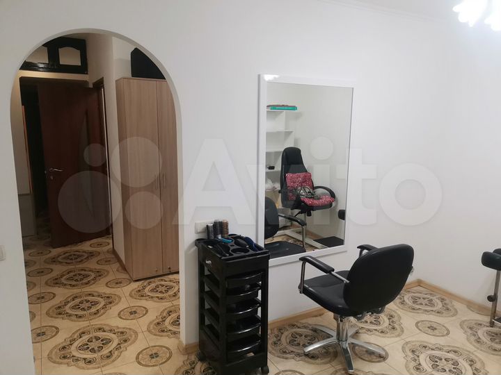 Помещение под парикмахерскую или салон