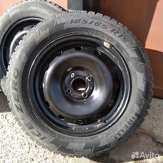 Pirelli Ice Zero 2 185/65 R15 92B